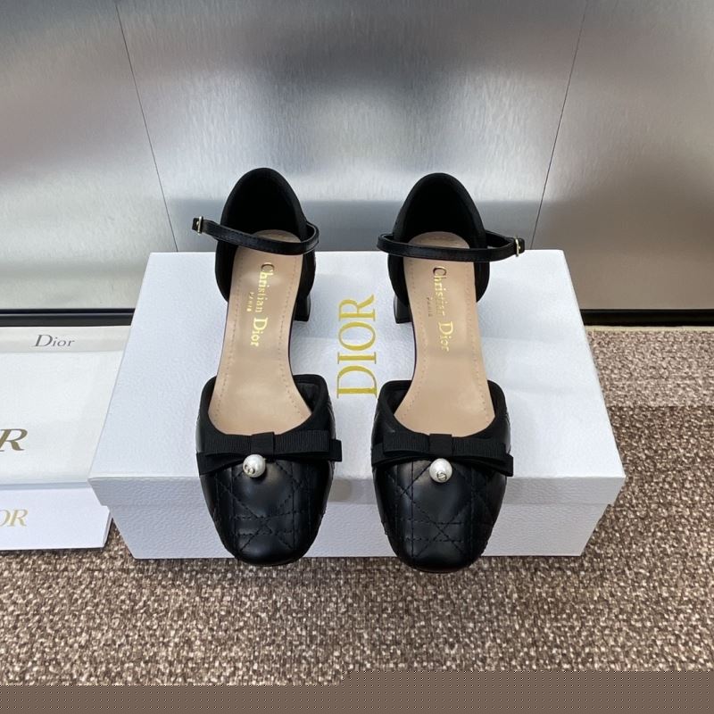 ch**an D*or sandals